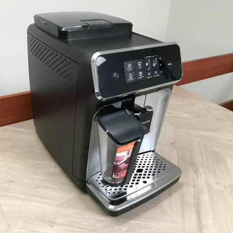 Philips EP2236/40 Bean-to-Cup Coffee Machine -Black/Silver LatteGo