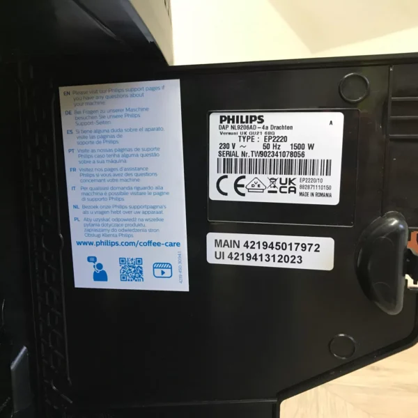 PHILIPS EP 2220 Bean to Cup Coffee Machine - Black - Image 2