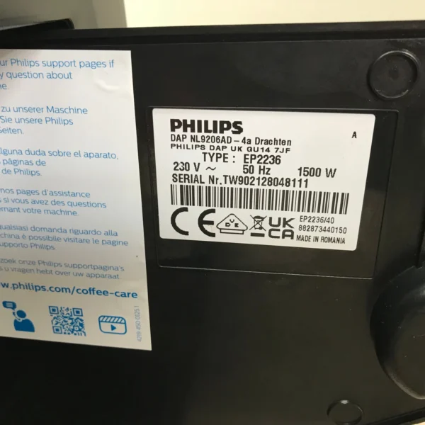 Philips EP2236/40 Bean-to-Cup Coffee Machine -Black/Silver LatteGo - Image 3