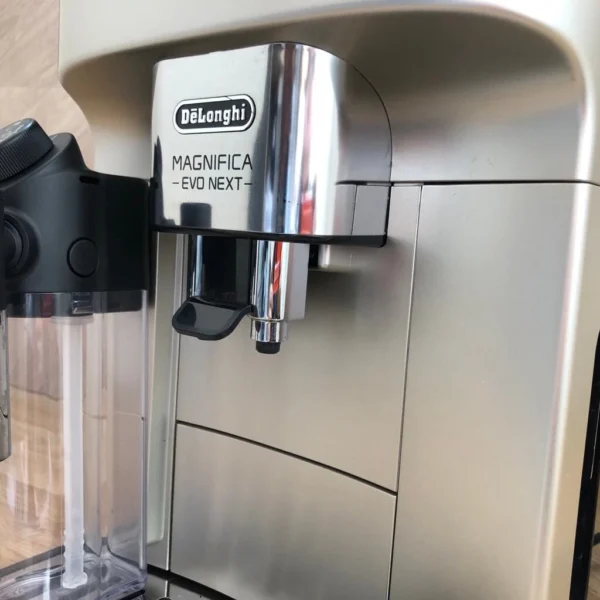 DeLonghi Magnifica EVO Next Bean To Cup Coffee Machine ECAM310.80.SB - Image 3
