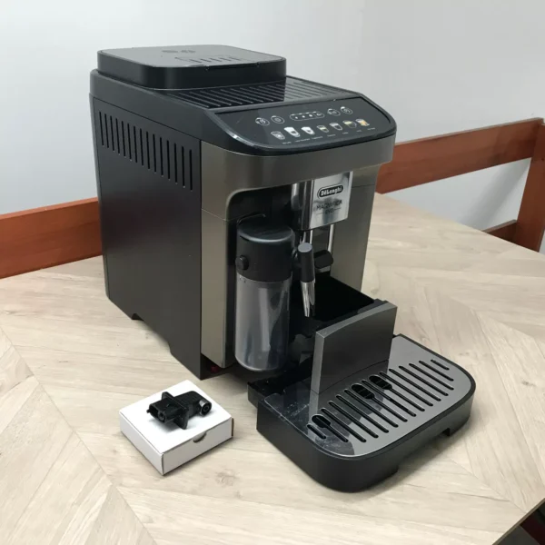 De'Longhi Magnifica Evo Bean to Cup Coffee Machine ECAM290.81.TB - Image 2